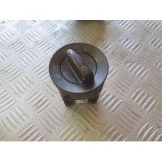 Ключ за фарове за Фолксваген Пасат Б5.5 комби / VW Passat B5.5 2.5 TDI Ключ за фарове за Фолксваген Пасат Б5.5 комби / VW Passat B5.5 2.5 TDI