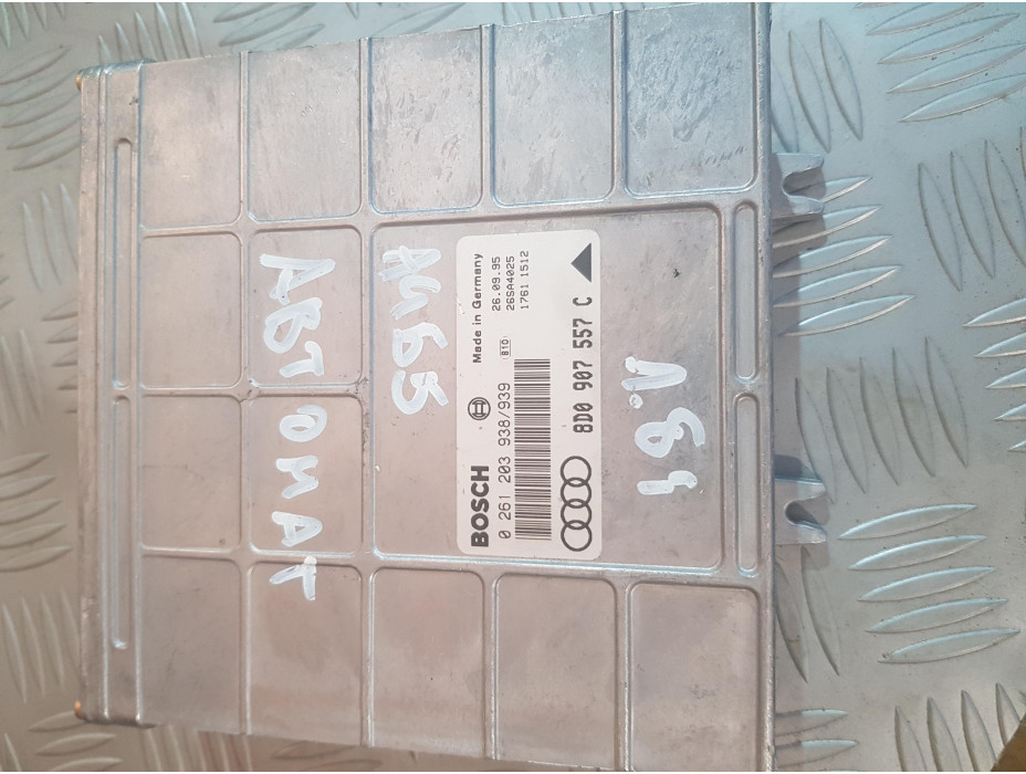 Компютър за двигател за Audi A4 B5 1.8i Automat