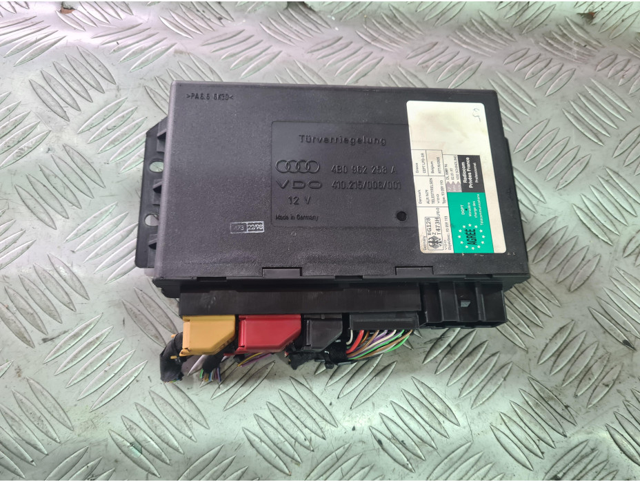 Комфорт модул за Audi A6 C5 2.4 i Automat Sedan