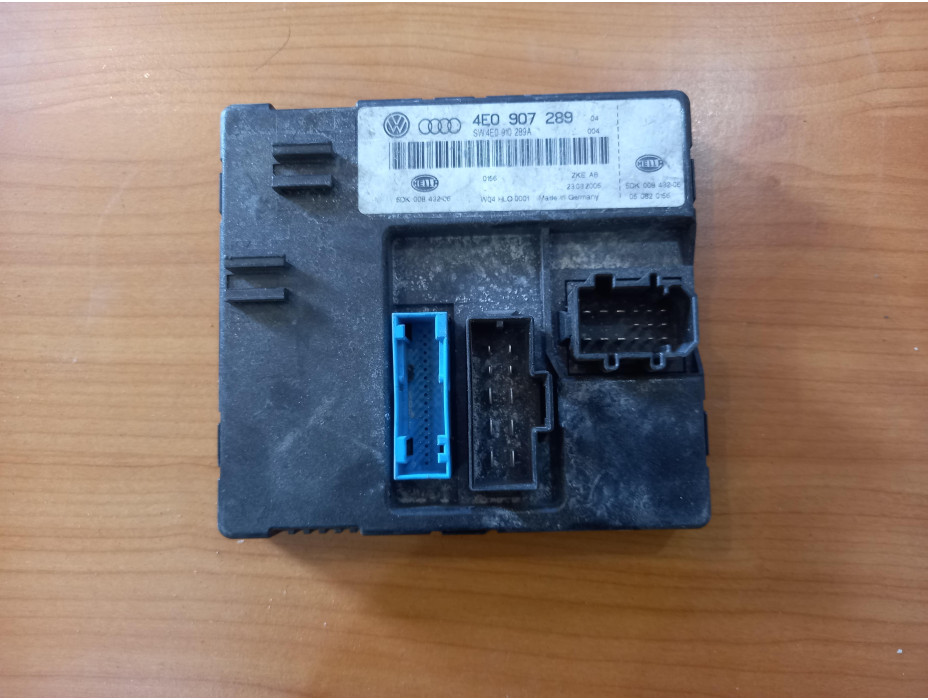 Комфорт модул за Audi A8 D3 4.2 FSI Комфорт модул за Audi A8 D3 4.2 FSI