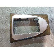 Конзола около скоростен лост за Mercedes E Class W211 2.7CDI - ръчни скорости