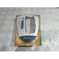 Конзола около скоростен лост за Мерцедес Е 320 комби / Mercedes E 320 W211