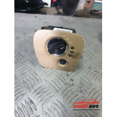 Копче за фарове (десен волан) за Mercedes CLS 500 W219