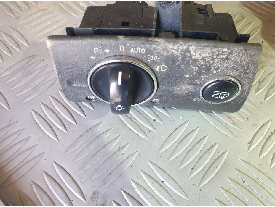 Копче за фарове за Mercedes E Class W211 2.7CDI