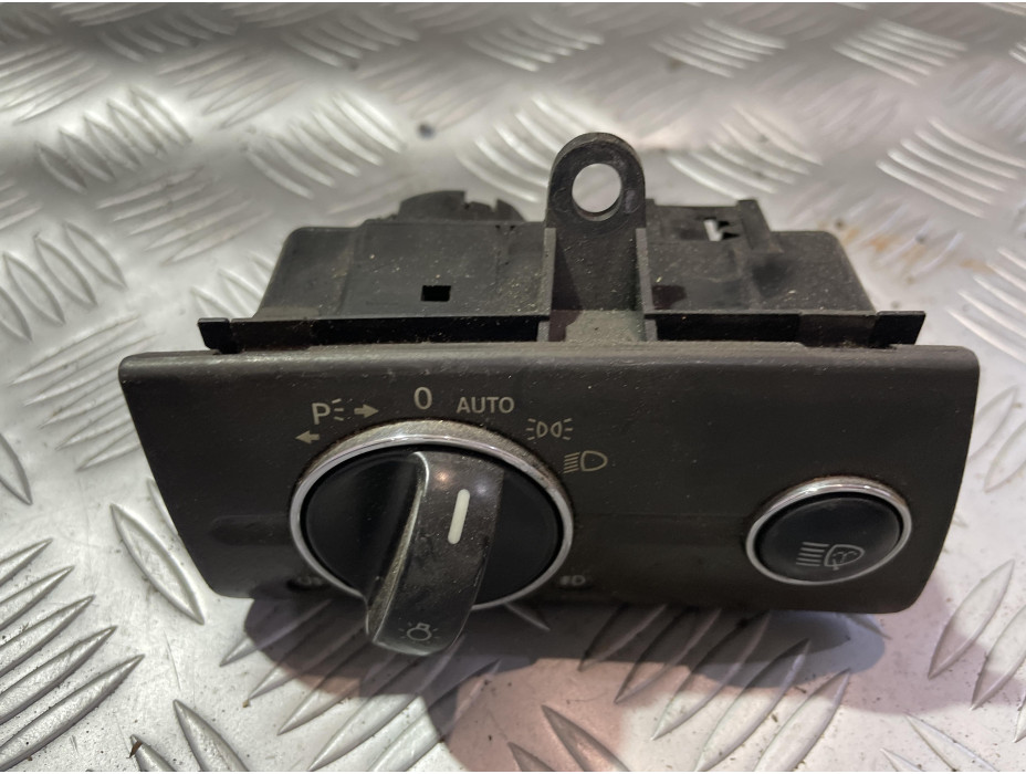 Копче за фарове за Mercedes E Class W211 - Ляв волан