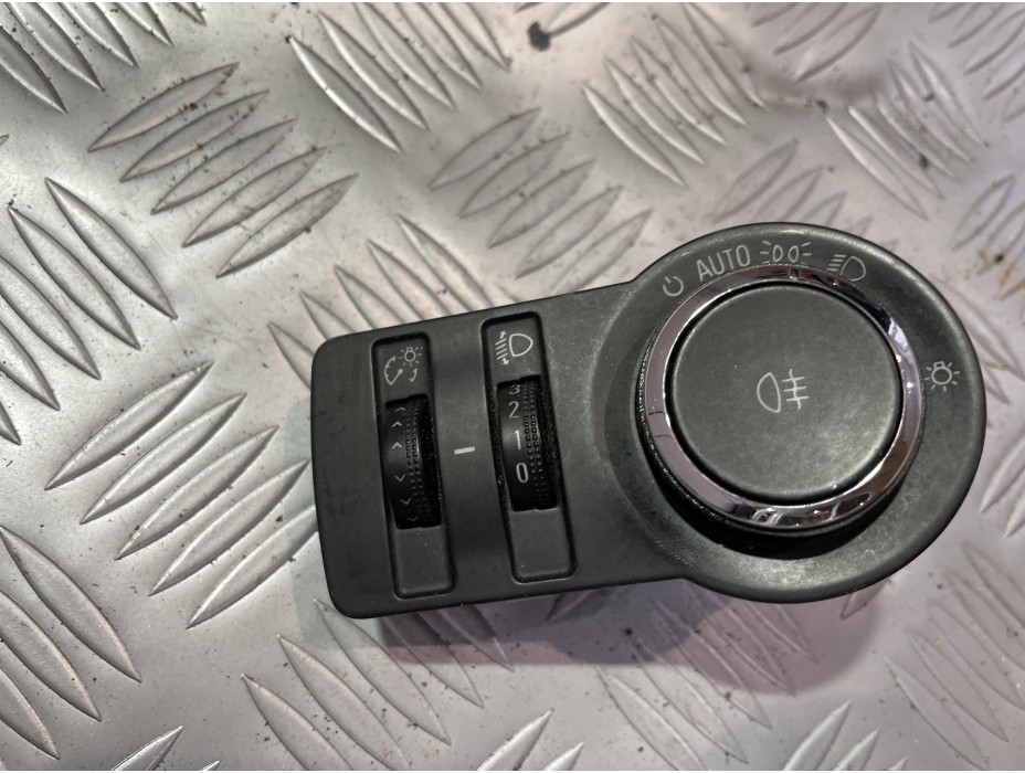 Копче за фарове за Opel Insignia A - десен волан