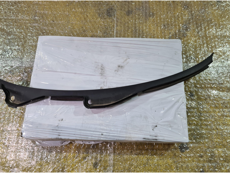 Кора за чистачки за Ауди А4 Б8 / Audi A4 B8 2.0 TDI комби