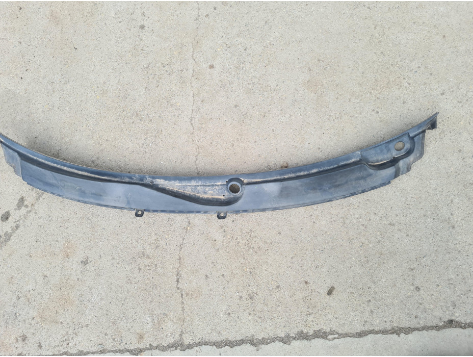 Кора под чистачки за Audi A6 C6 3.2 FSI Quattro Кора под чистачки за Audi A6 C6 3.2 FSI Quattro