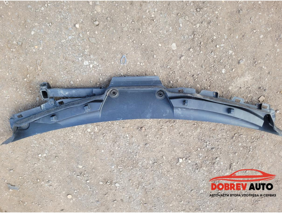 Кора под чистачки за Mercedes GLS W166 Кора под чистачки за Mercedes GLS W166