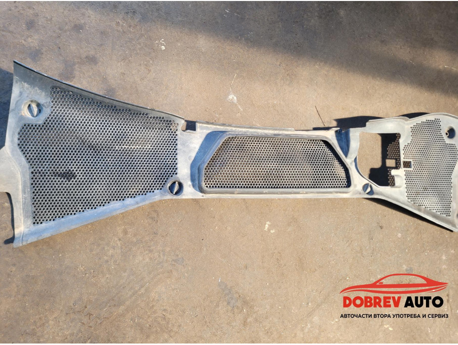 Кора под чистачки за VW Phaeton