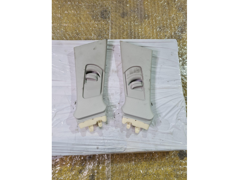 Кори за колонки - средни за Ауди А4 Б8 / Audi A4 B8 2.0 TDI комби Кори за колонки - средни за Ауди А4 Б8 / Audi A4 B8 2.0 TDI комби