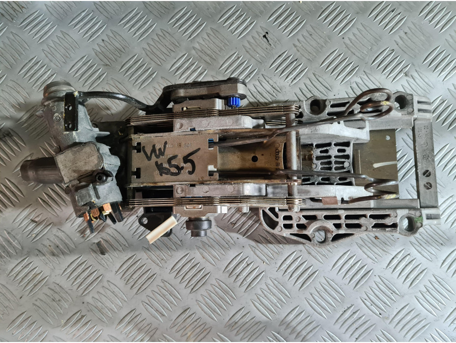 Кормилен прът за VW Passat B5.5