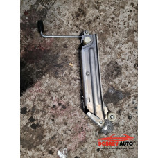 Крик за Audi A8 D3 4.0 TDI