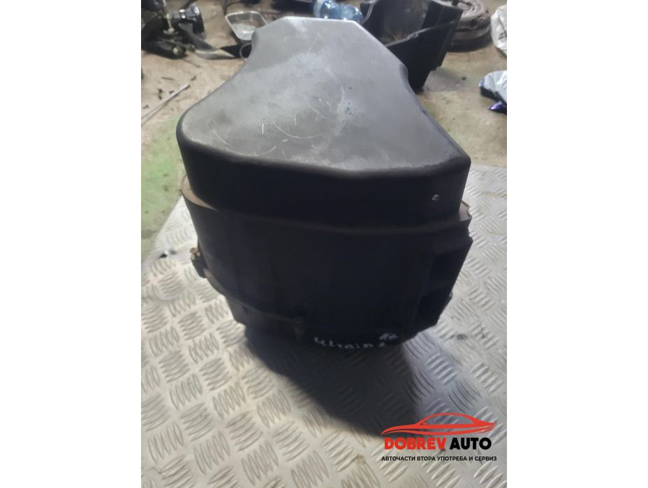 Кутия въздушен филтър (дясна) за Audi A8 D3 4.2 TDI Кутия въздушен филтър (дясна) за Audi A8 D3 4.2 TDI