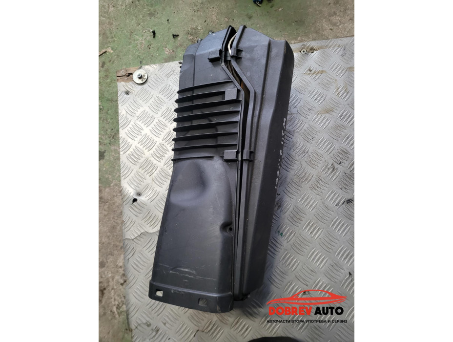 Кутия въздушен филтър за Mercedes E W211 Кутия въздушен филтър за Mercedes E W211