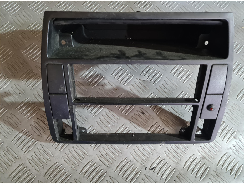 Лайсна за CD за VW Passat B5