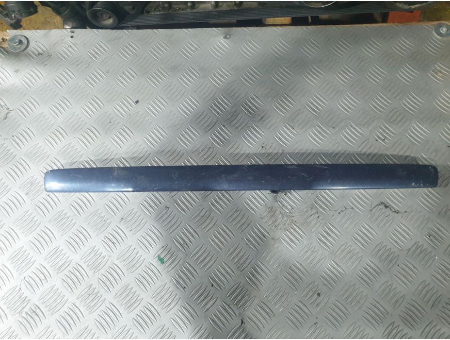 Лайсна за багажник с отвор за камера за Audi А8 D3