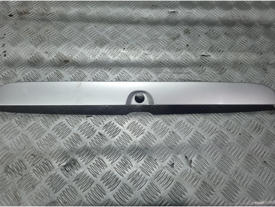 Лайсна за заден капак за Opel Zafira A 2.2 i 147 к.с.