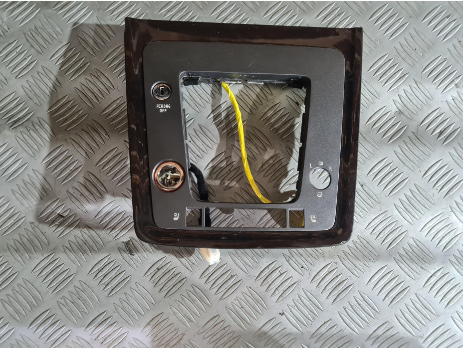 Лайсна за скоростен лост за VW Phaeton Лайсна за скоростен лост за VW Phaeton