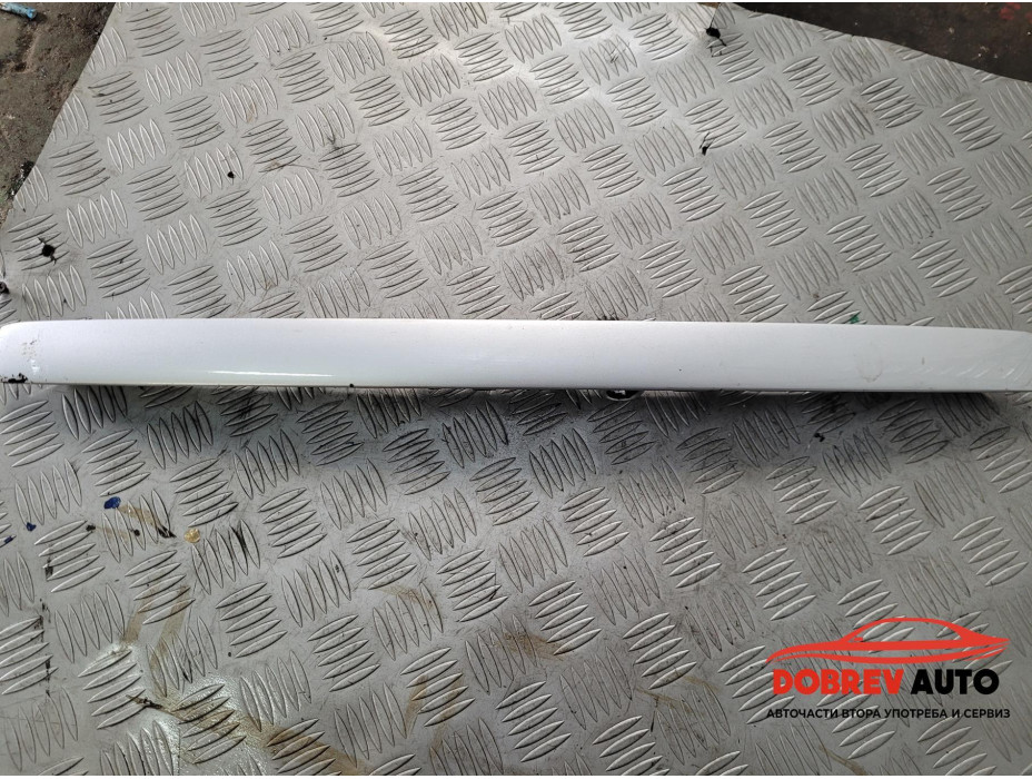 Лайсна (заден капак) за Audi A8 D3 4.2 FSI Лайсна (заден капак) за Audi A8 D3 4.2 FSI