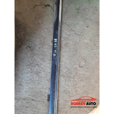 Лайсна средна (предна дясна) за Audi A8 D3