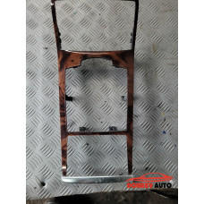 Лайсна централна конзола за Audi A8 D3 4.2 FSI Лайсна централна конзола за Audi A8 D3 4.2 FSI