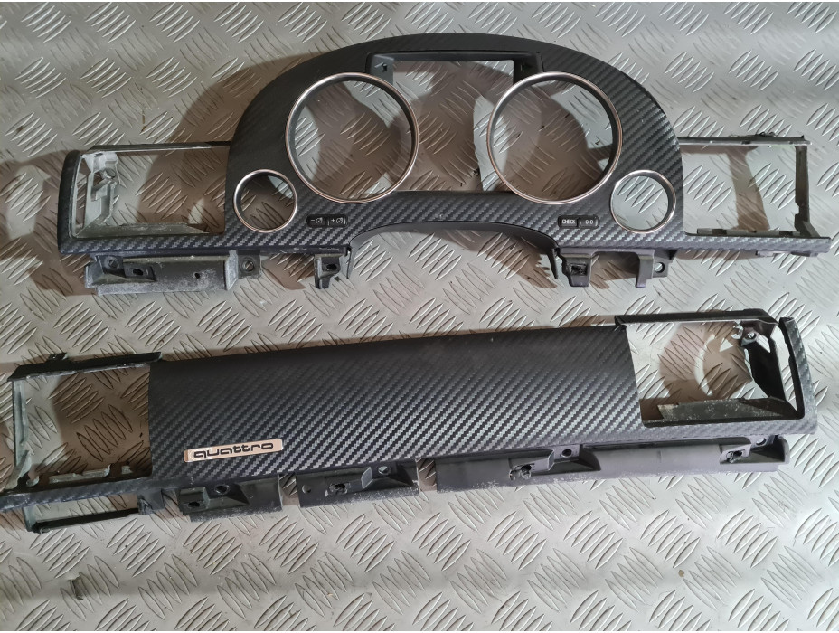 Лайсни за табло за Audi A8 D3 6.0 Лайсни за табло за Audi A8 D3 6.0