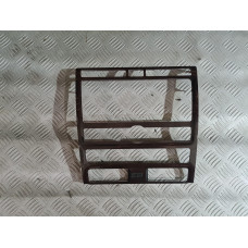 Лайсни около монитора за VW Phaeton