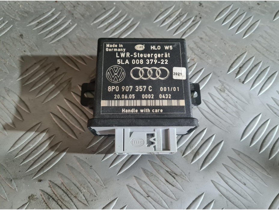 Лайт модул за Audi A6 C6 2.7 TDI Quattro Лайт модул за Audi A6 C6 2.7 TDI Quattro