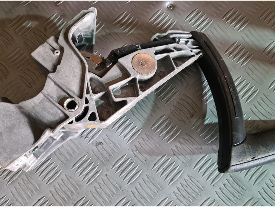 Лост за ръчна спирачка за Audi A3 8P Hatchback