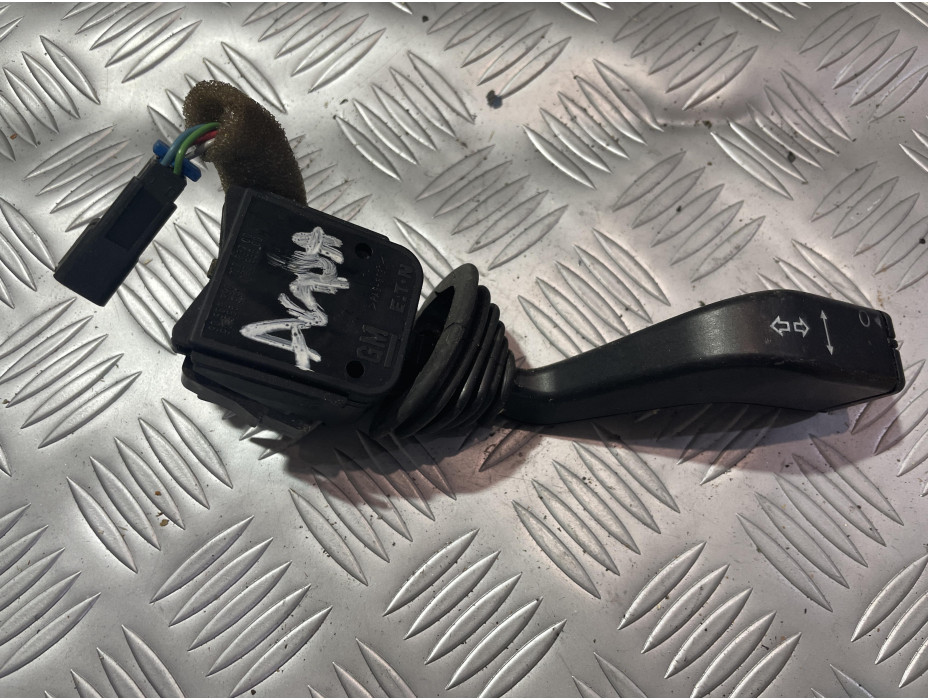 Лостче за мигачи с борд. компютър за Opel Astra G 