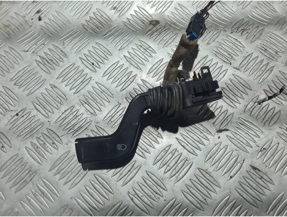 Лостче за мигачи с борд. компютър за Opel Zafira A 2.2 i 147 к.с.