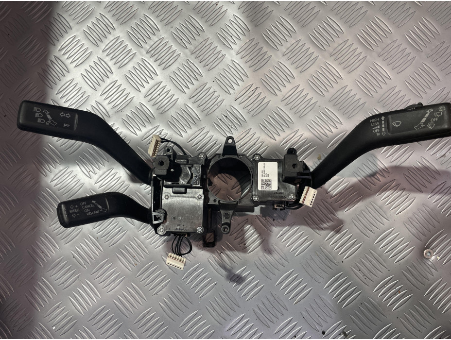 Лостчета за мигачи и чистачки + автопилот за Фолксваген Пасат Б7 / VW Passat B7 2.0 TDI Лостчета за мигачи и чистачки + автопилот за Фолксваген Пасат Б7 / VW Passat B7 2.0 TDI