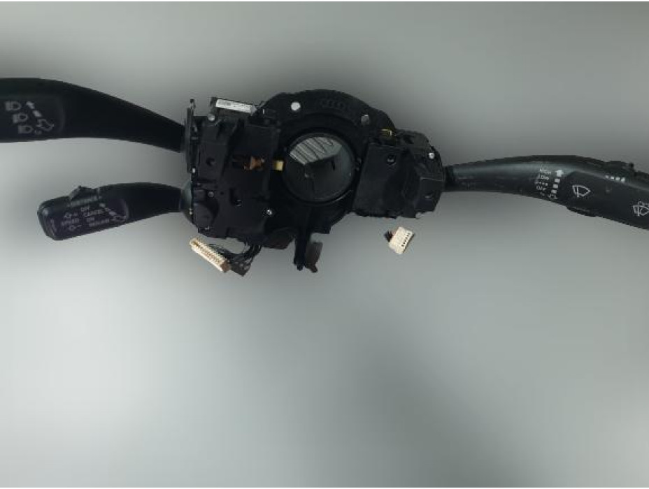 Лостчета за чистачки, автопилот и мигачи за Audi A5 8T 2.7TDI Лостчета за чистачки, автопилот и мигачи за Audi A5 8T 2.7TDI