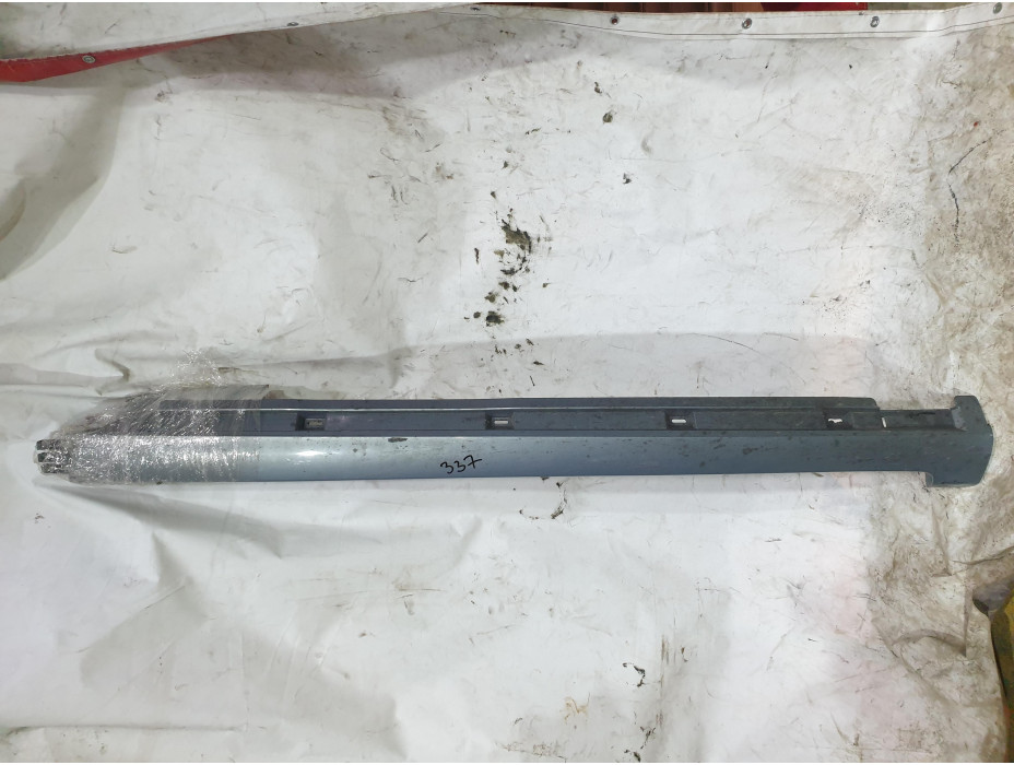 Ляв външен праг за Фолксваген Пасат Б7 / VW Passat B7 2.0 TDI