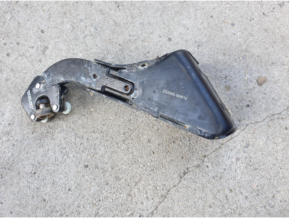 Ляв долен водач за странична врата за Mercedes Vito W639 Ляв долен водач за странична врата за Mercedes Vito W639