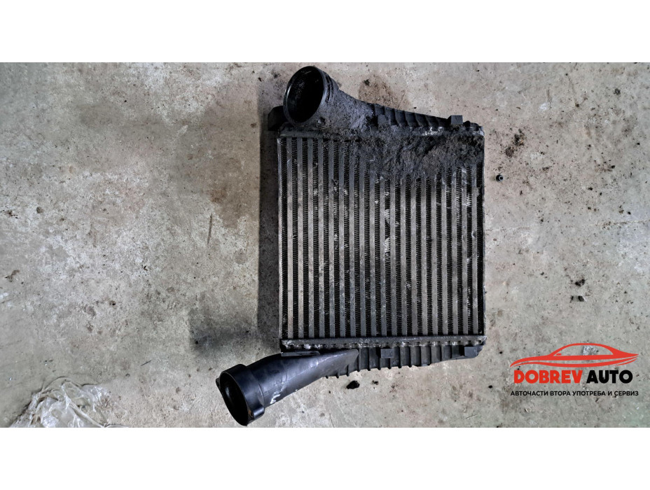 Ляв интеркулер за Audi Q7 4L 3.0TDI