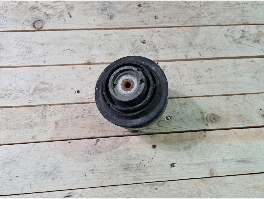 Ляв тампон за двигател за Мерцедес Е320цди 204кс / Mercedes E320 CDI W211