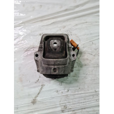 Ляв тампон за мотор за Ауди А4 Б8 / Audi A4 B8 2.0 TDI комби