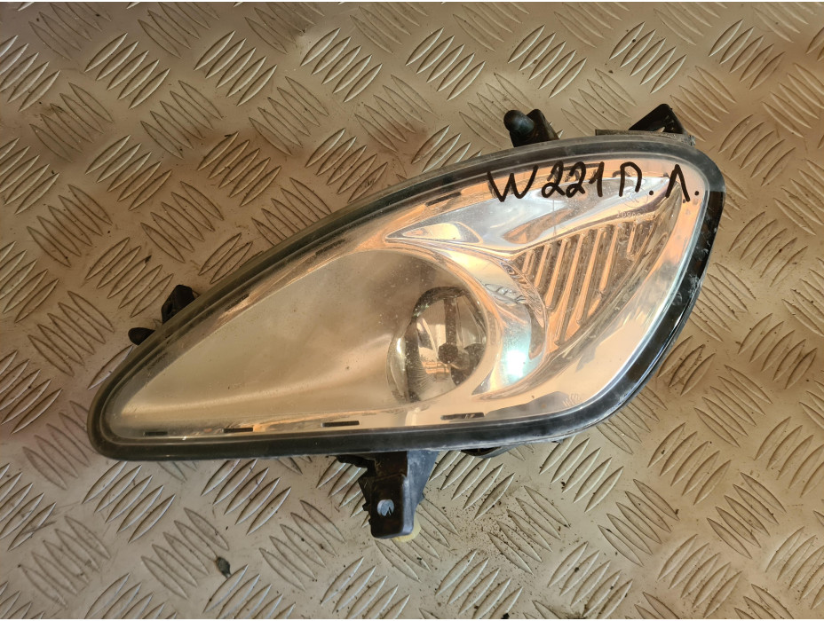 Ляв халоген за Mercedes S320 CDI W221 Ляв халоген за Mercedes S320 CDI W221