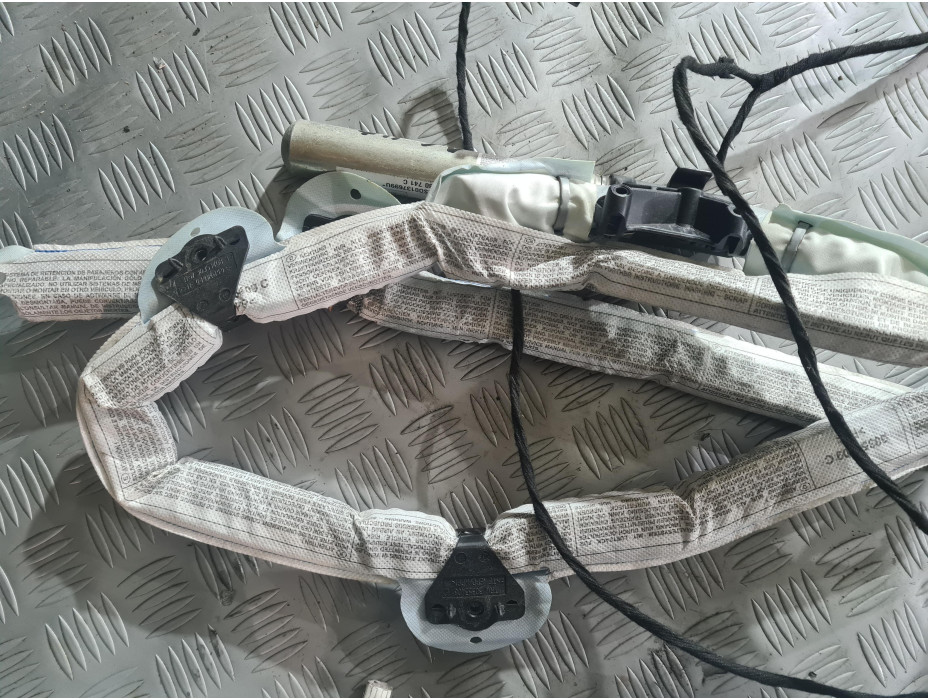 Лява завеса за Audi A6 C6 2.7 TDI Quattro Лява завеса за Audi A6 C6 2.7 TDI Quattro