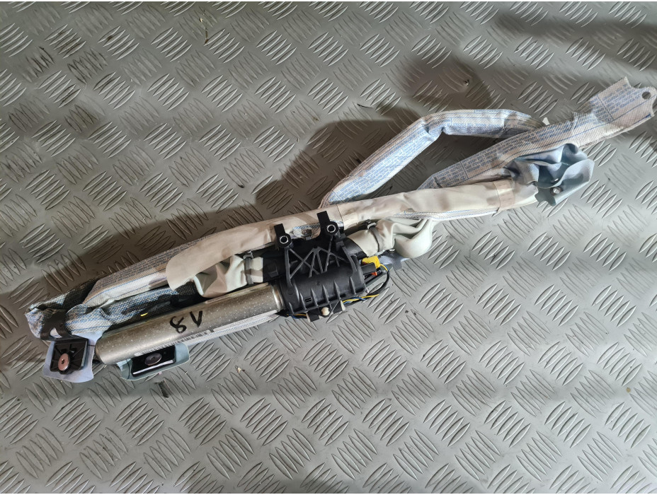 Лява завеса за VW Passat B6 2.0 TDI