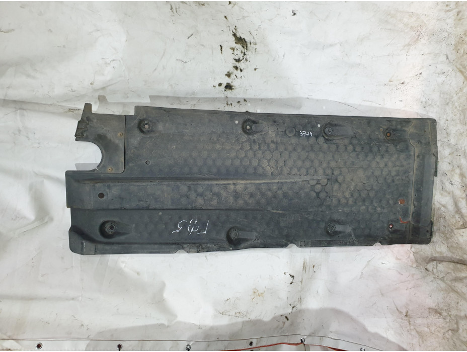 Лява кора под купето за VW Golf 5 1.6FSI Лява кора под купето за VW Golf 5 1.6FSI