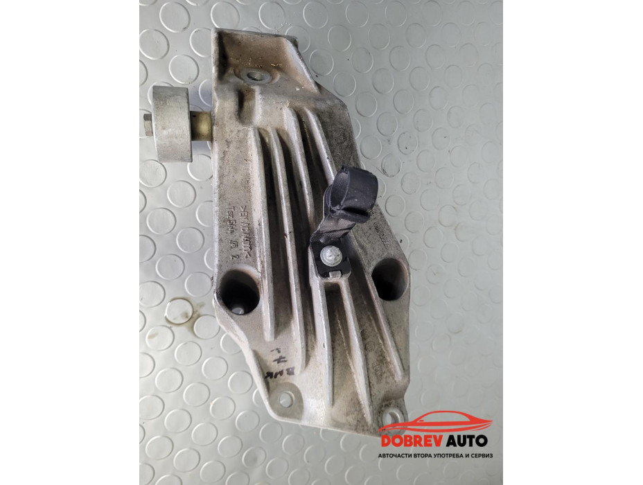 Лява лапа двигател за BMW 740d G11