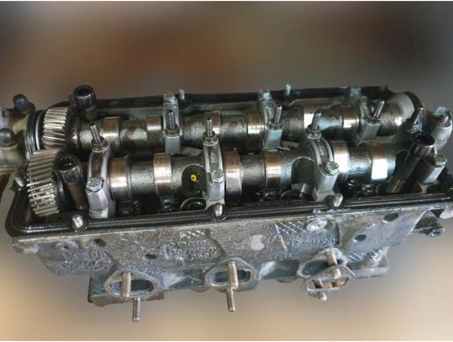 Лява оборудвана глава за Audi A6 C5 2.5TDI - AKE