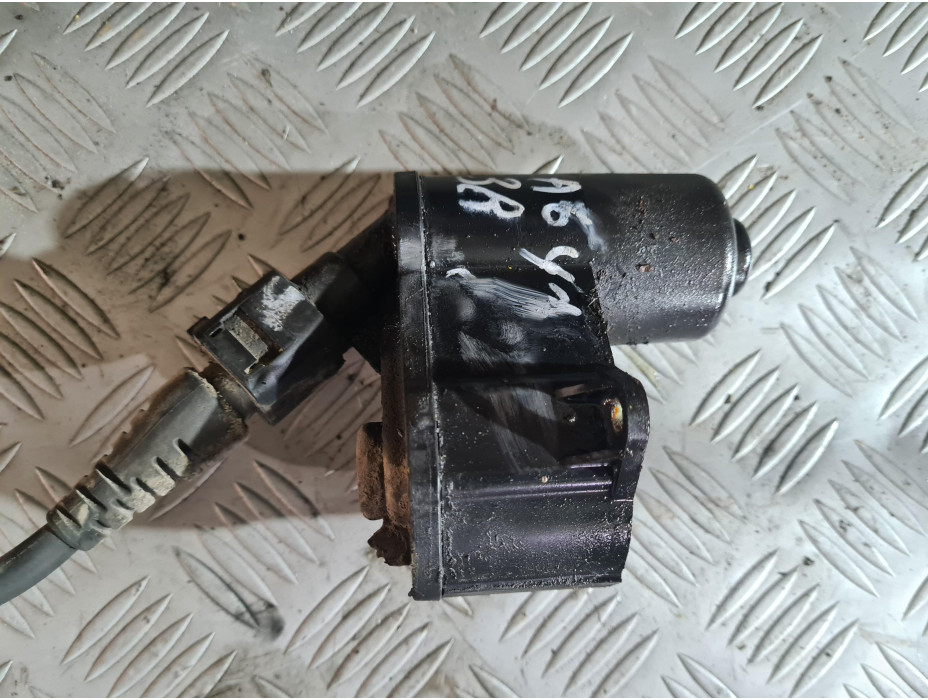 Ляво моторче за ръчна спирачка за Audi A6 C6 2.7 TDI Quattro Ляво моторче за ръчна спирачка за Audi A6 C6 2.7 TDI Quattro