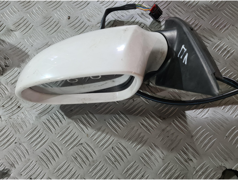 Ляво огледало с електрическо прибиране за VW Passat B6 2.0 TDI ВМР Ляво огледало с електрическо прибиране за VW Passat B6 2.0 TDI ВМР