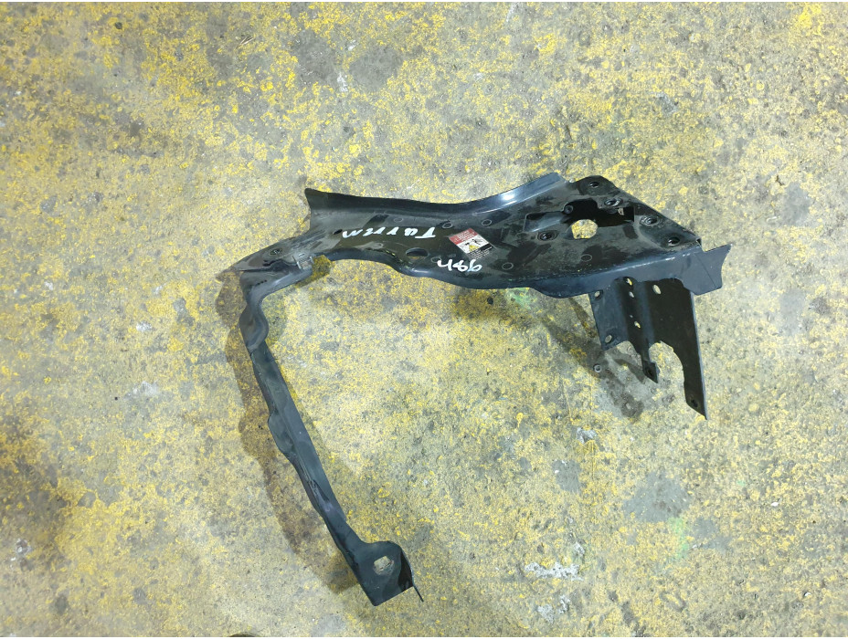 Маска предна дясна част за Мерцедес Е 320 комби / Mercedes E 320 W211 Маска предна дясна част за Мерцедес Е 320 комби / Mercedes E 320 W211