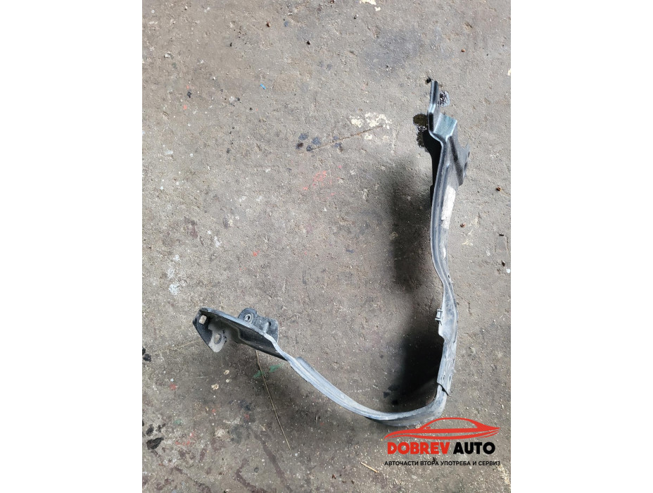 Маска (предна лява) за Mercedes C Class W203 Маска (предна лява) за Mercedes C Class W203