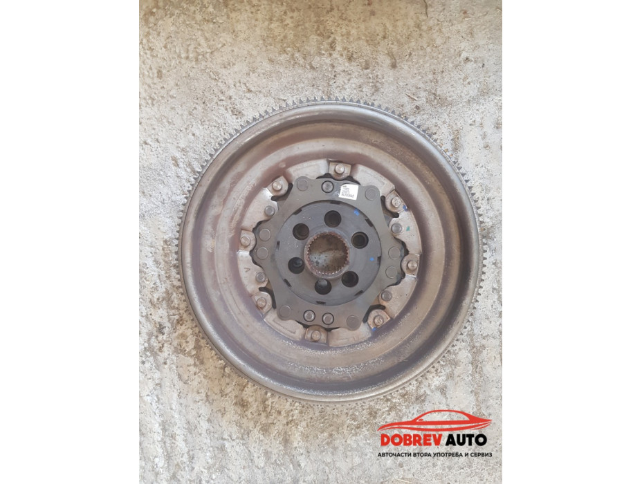 Маховик за Audi Q3 F3 2.0TDI Маховик за Audi Q3 F3 2.0TDI